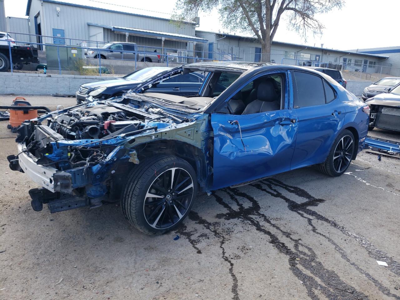 2019 TOYOTA CAMRY XSE