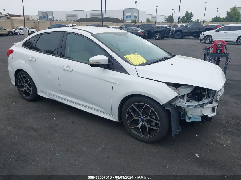 2015 FORD FOCUS SE