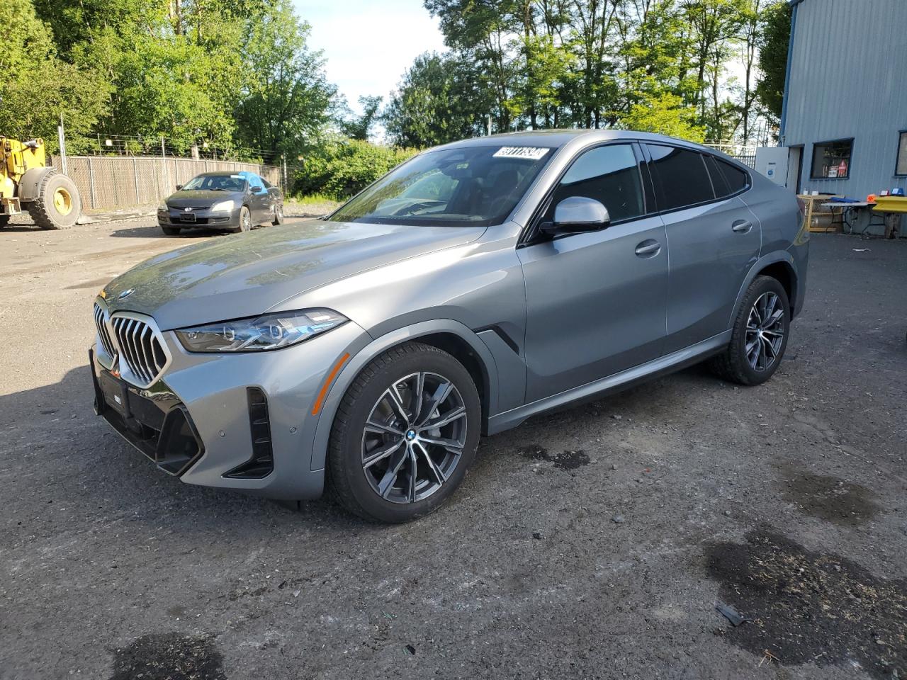 2025 BMW X6 XDRIVE40I