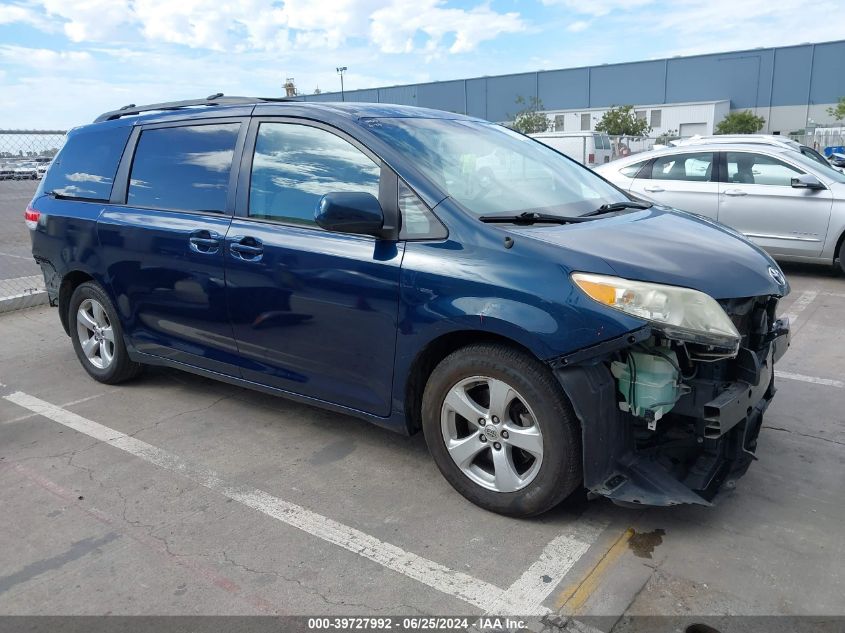 2011 TOYOTA SIENNA LE V6