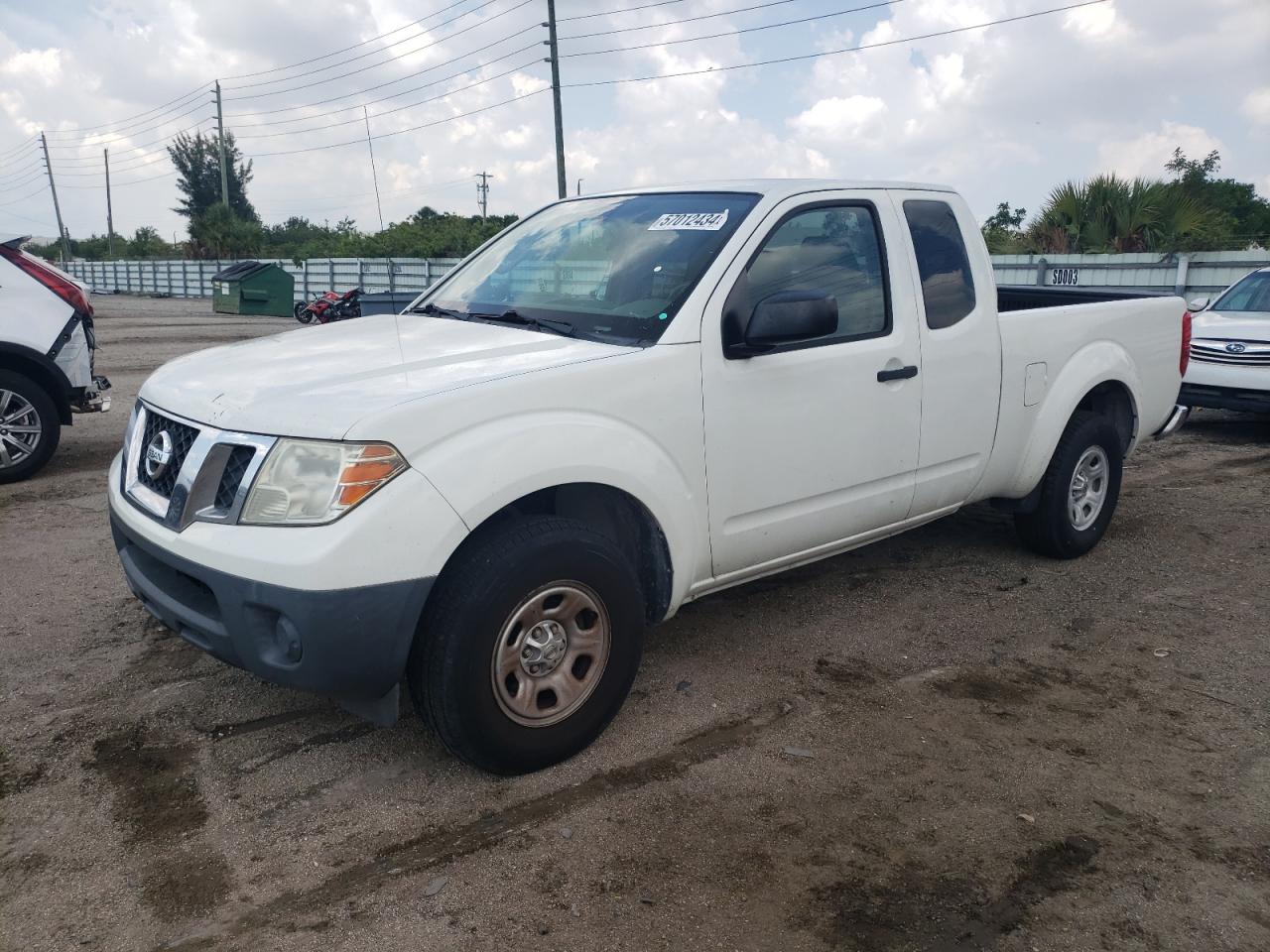 2015 NISSAN FRONTIER S