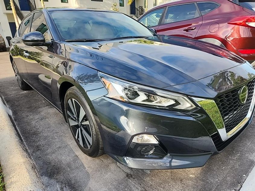 2022 NISSAN ALTIMA SL