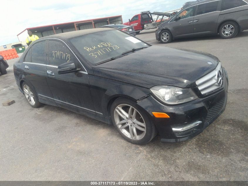 2013 MERCEDES-BENZ C 250 SPORT/LUXURY