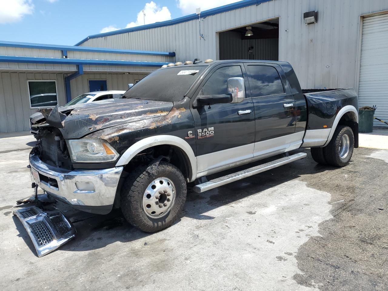 2014 RAM 3500 LARAMIE