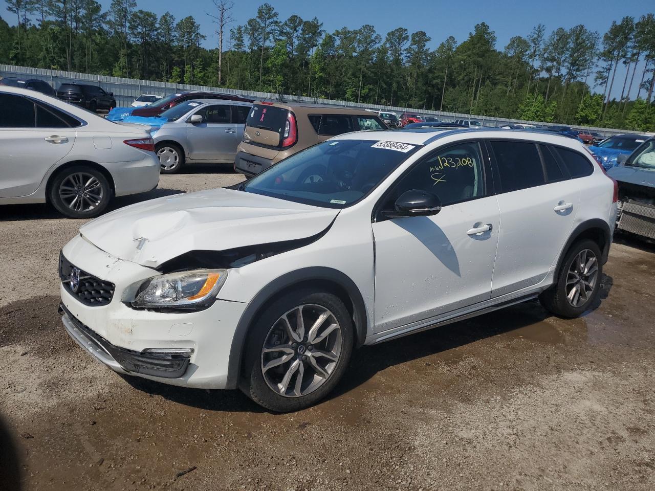 2016 VOLVO V60 CROSS COUNTRY PLATINUM