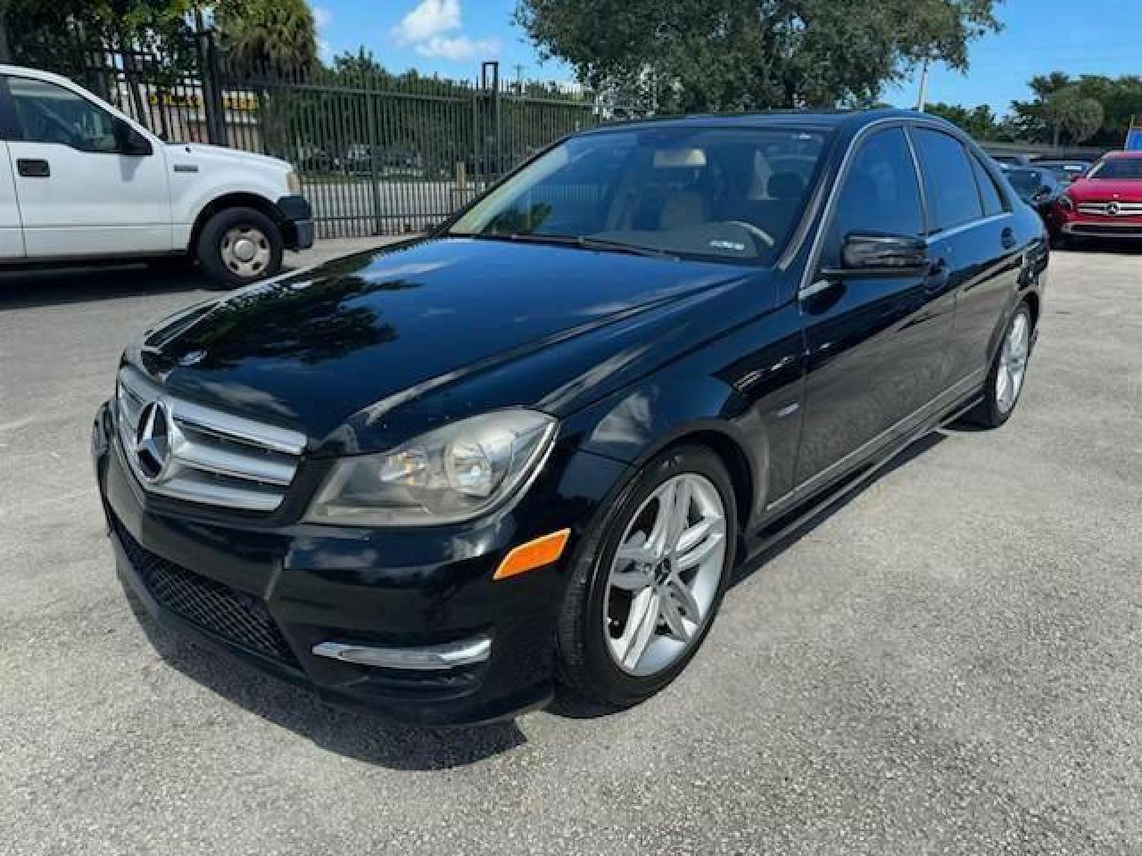 2012 MERCEDES-BENZ C 250