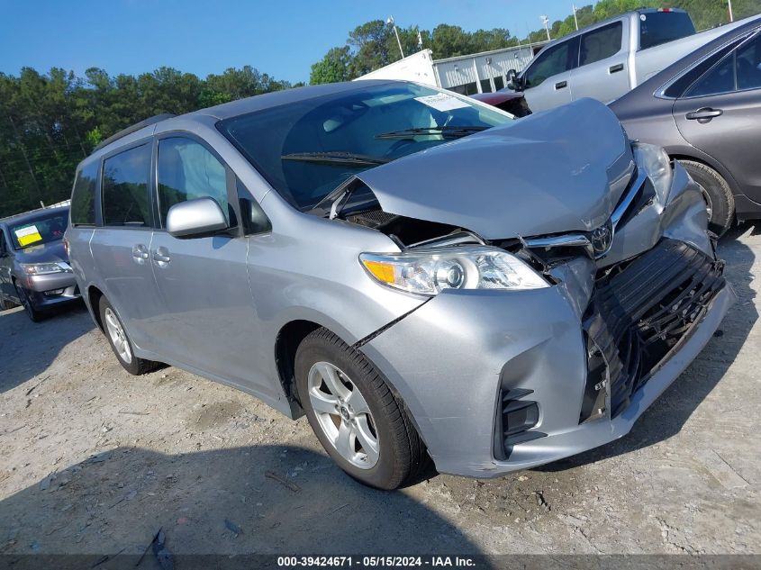 2018 TOYOTA SIENNA LE 8 PASSENGER