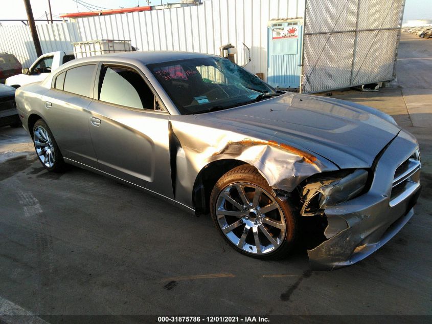 2013 DODGE CHARGER SE