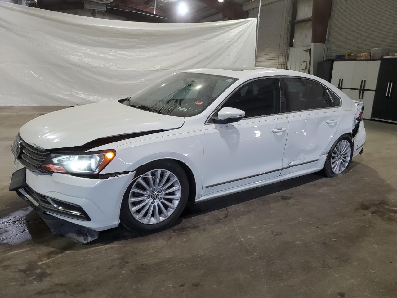 2017 VOLKSWAGEN PASSAT SE