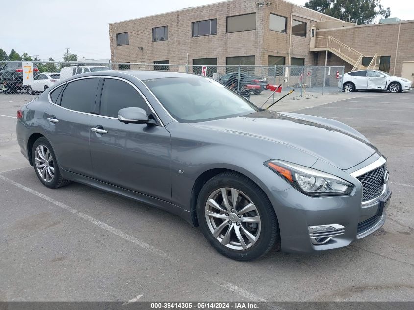 2019 INFINITI Q70 3.7 LUXE