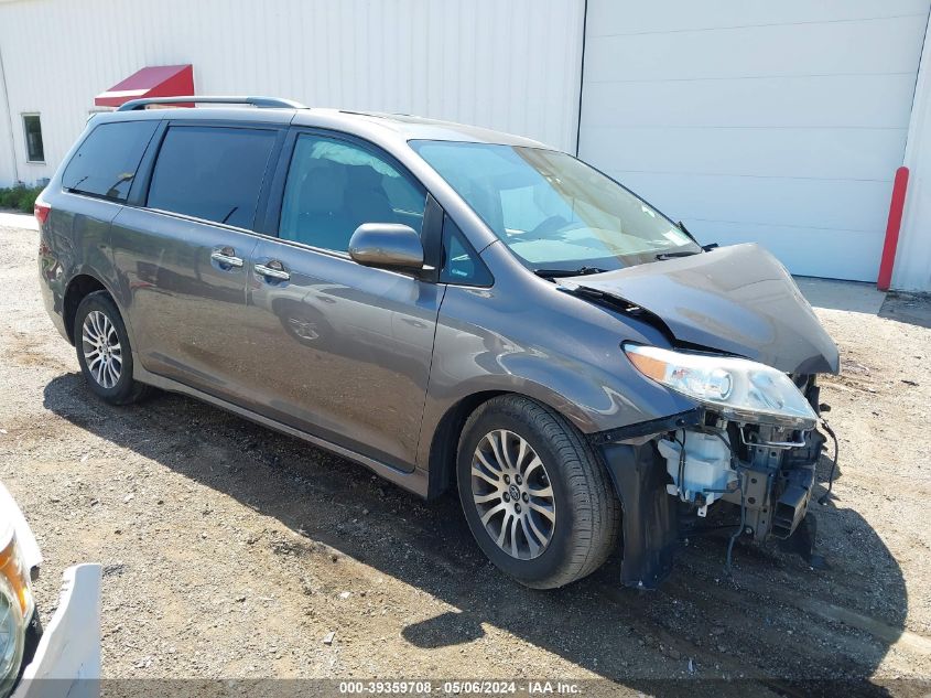 2018 TOYOTA SIENNA XLE 8 PASSENGER