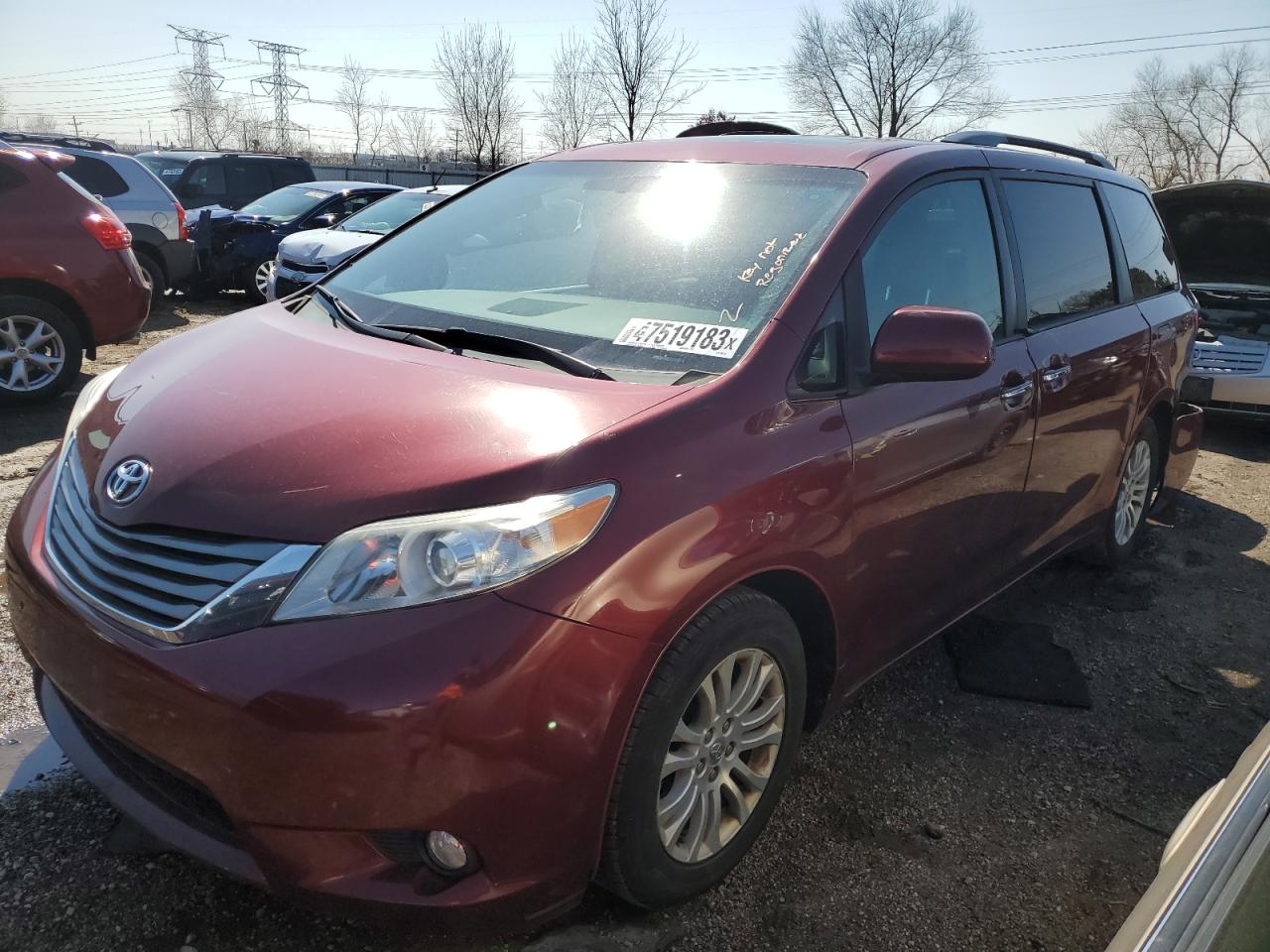 2015 TOYOTA SIENNA XLE