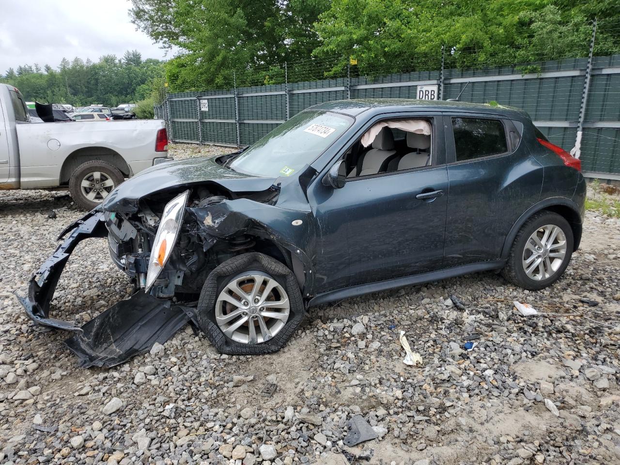 2014 NISSAN JUKE S