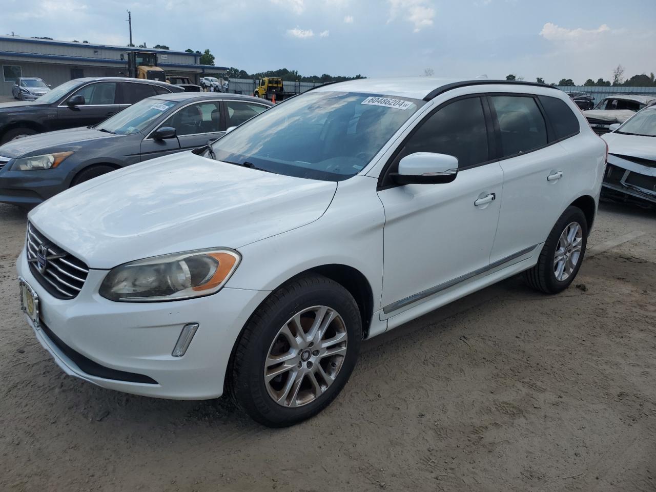 2015 VOLVO XC60 T5