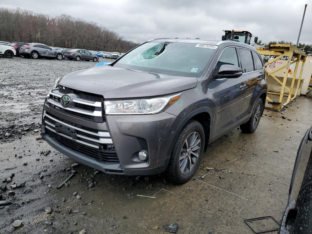 2019 TOYOTA HIGHLANDER SE