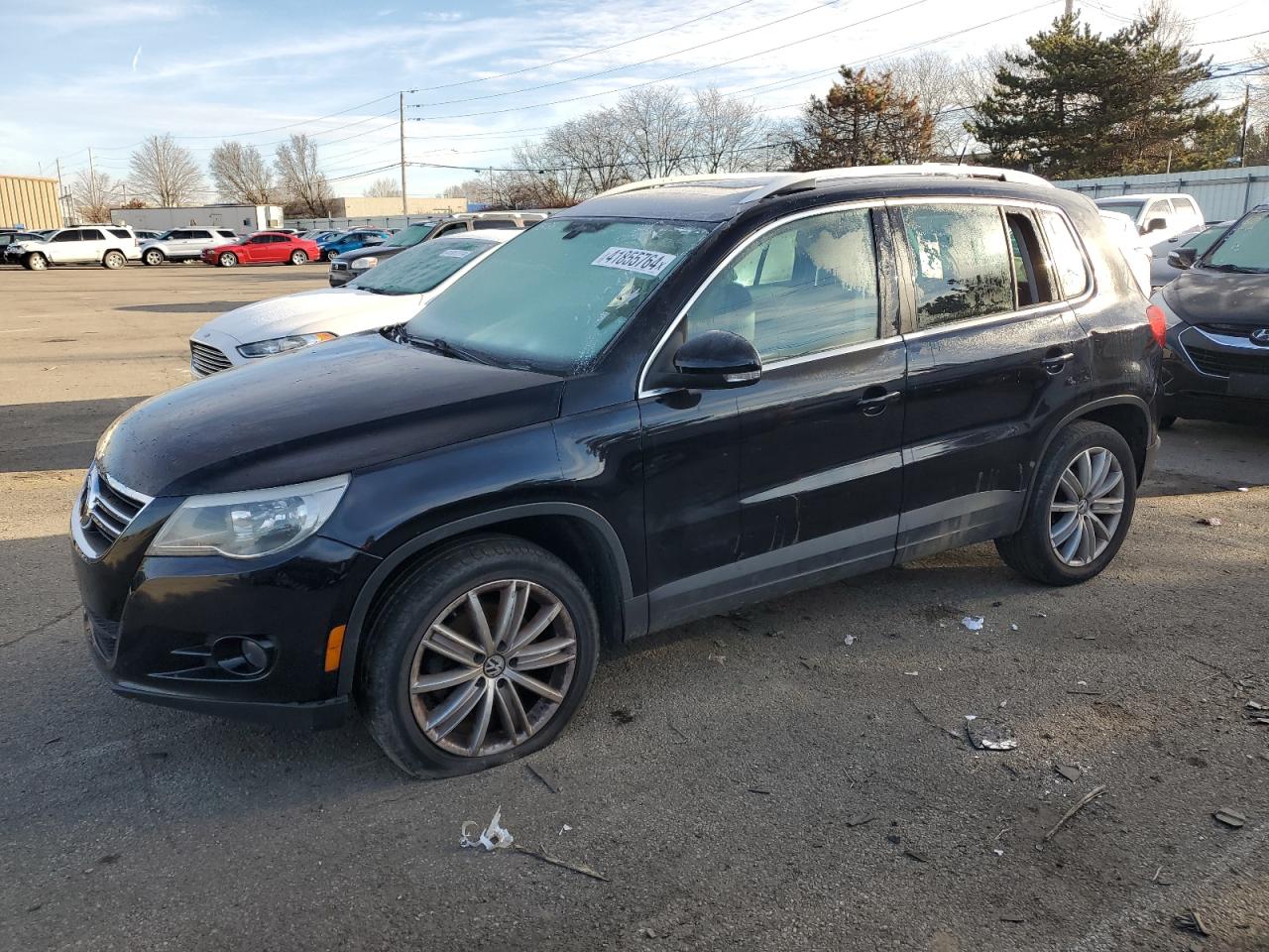 2011 VOLKSWAGEN TIGUAN S