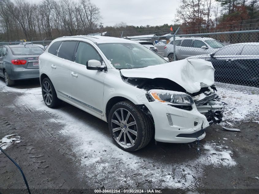 2017 VOLVO XC60 T6 INSCRIPTION