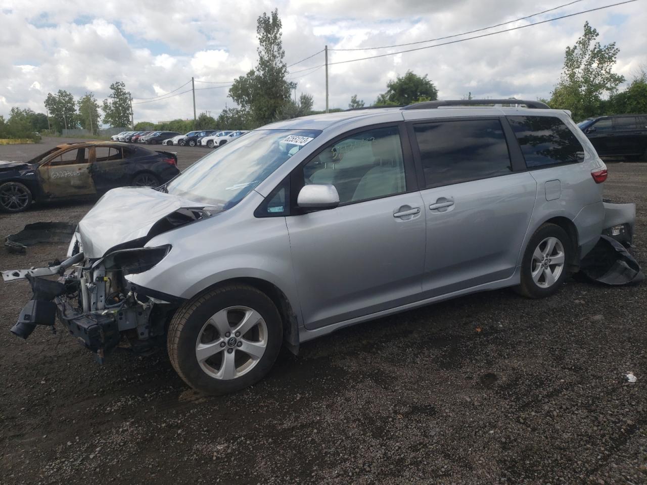 2020 TOYOTA SIENNA LE