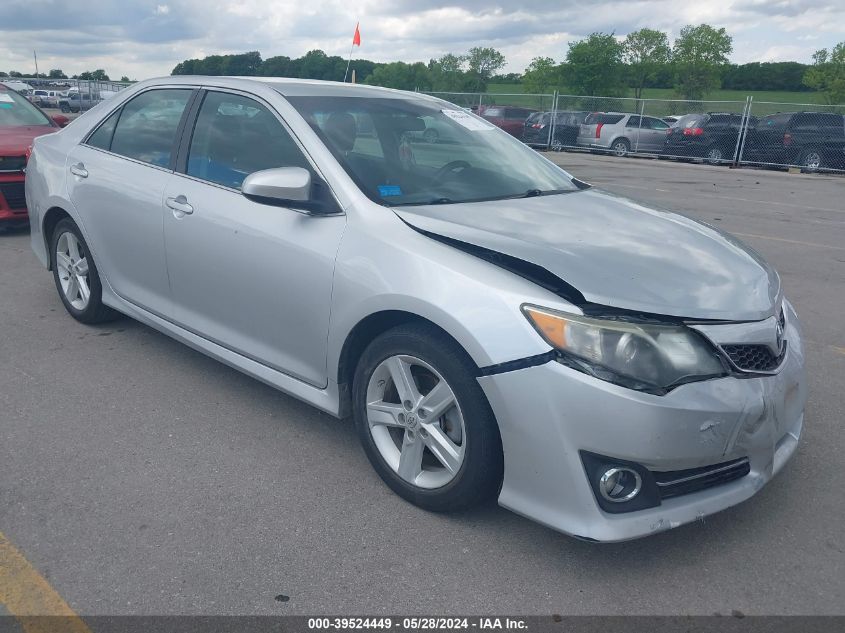 2014 TOYOTA CAMRY SE