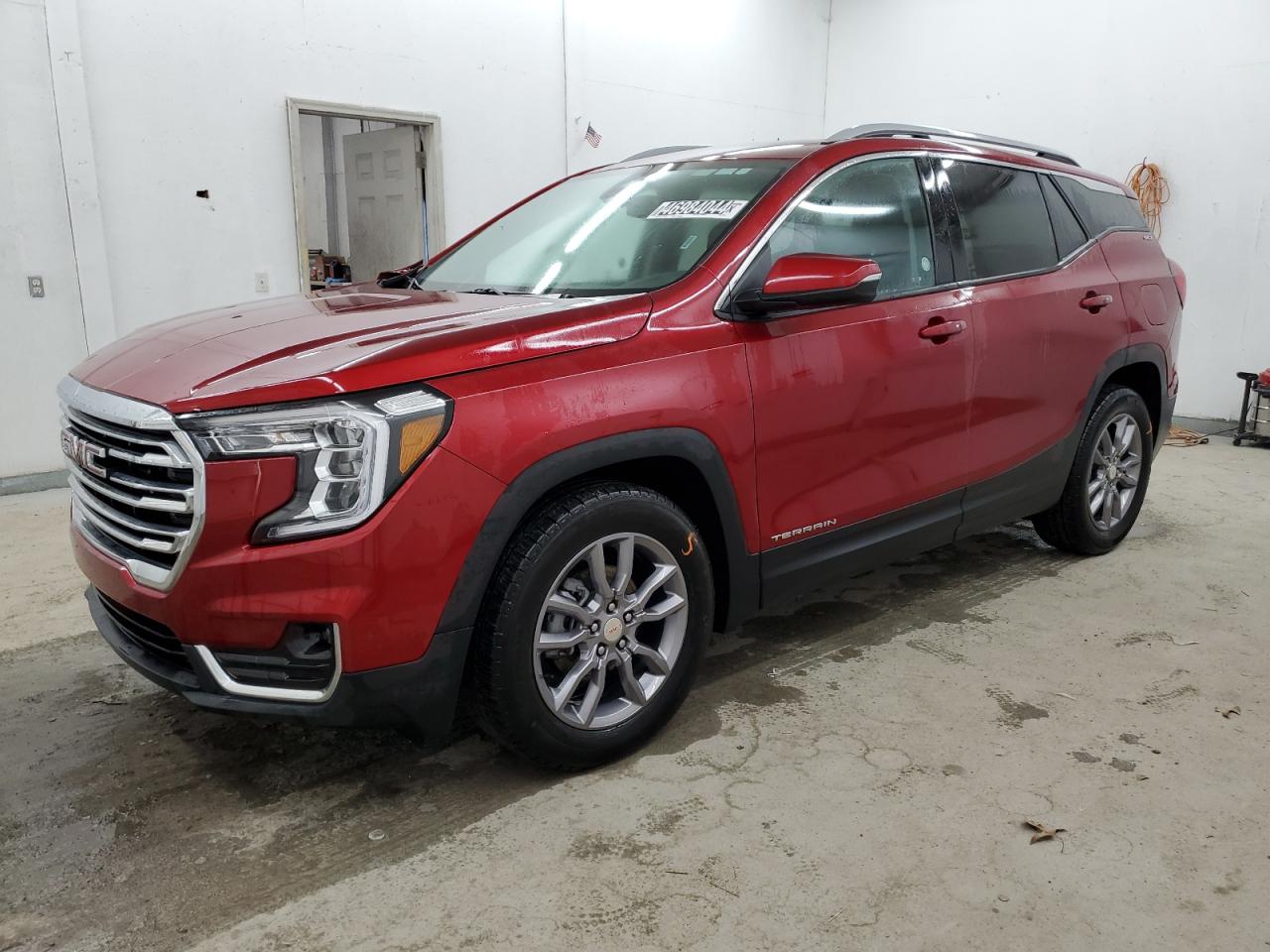 2023 GMC TERRAIN SLT