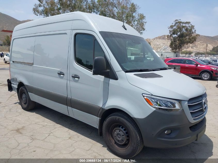 2022 MERCEDES-BENZ SPRINTER 2500 STANDARD ROOF V6