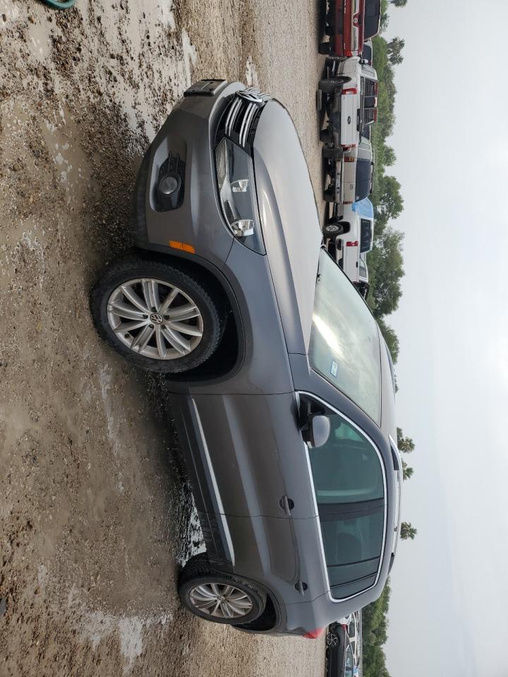 2012 VOLKSWAGEN TIGUAN S