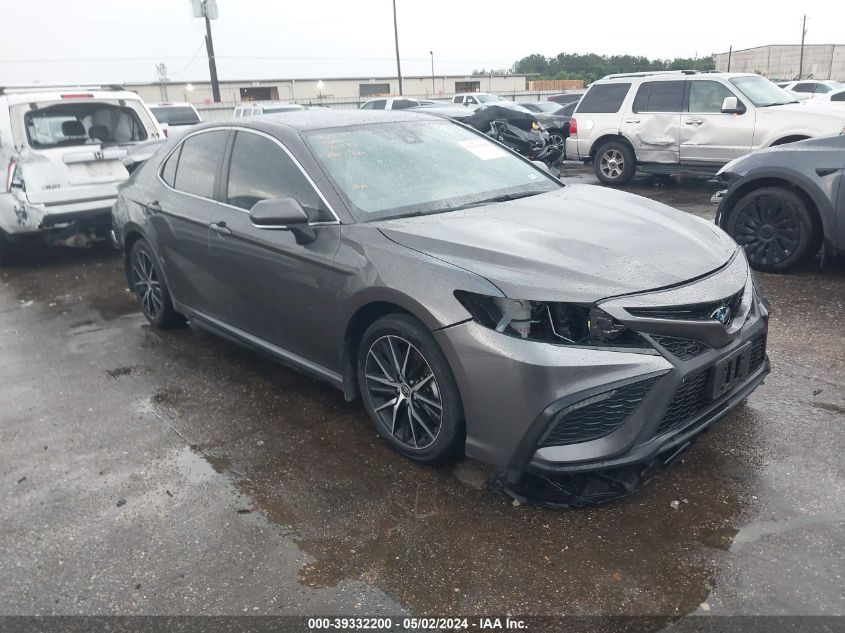 2022 TOYOTA CAMRY SE