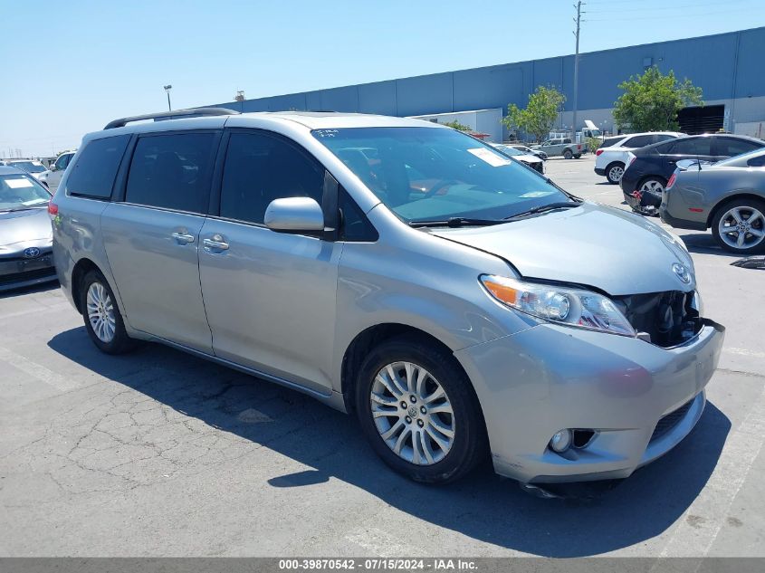 2013 TOYOTA SIENNA XLE V6 8 PASSENGER