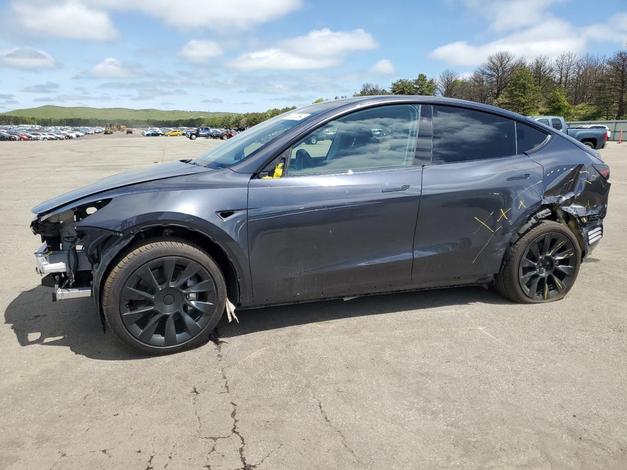 2024 TESLA MODEL Y