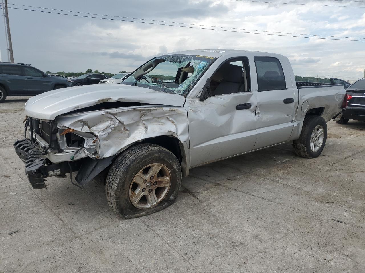 2011 DODGE DAKOTA SLT