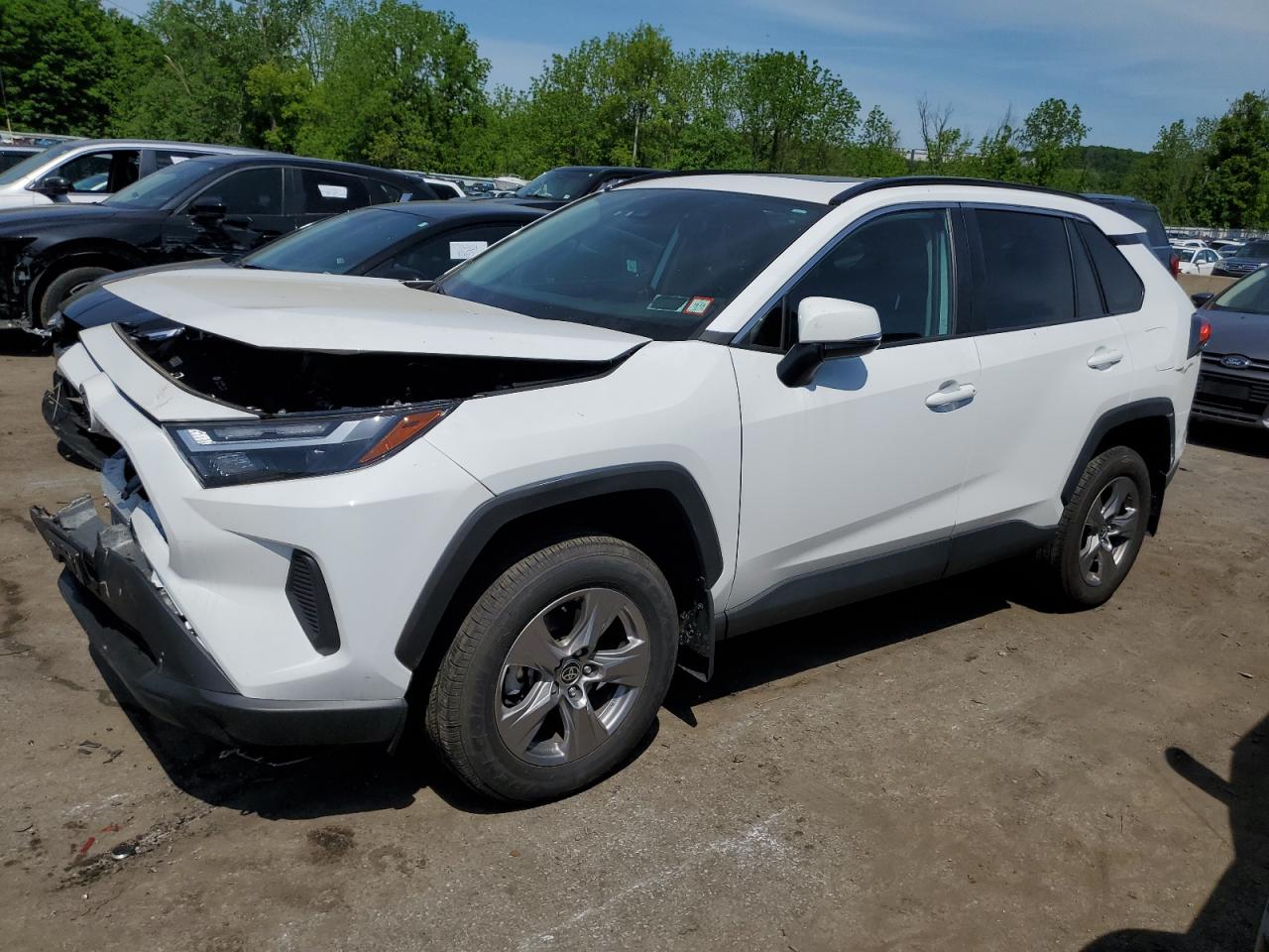 2023 TOYOTA RAV4 XLE