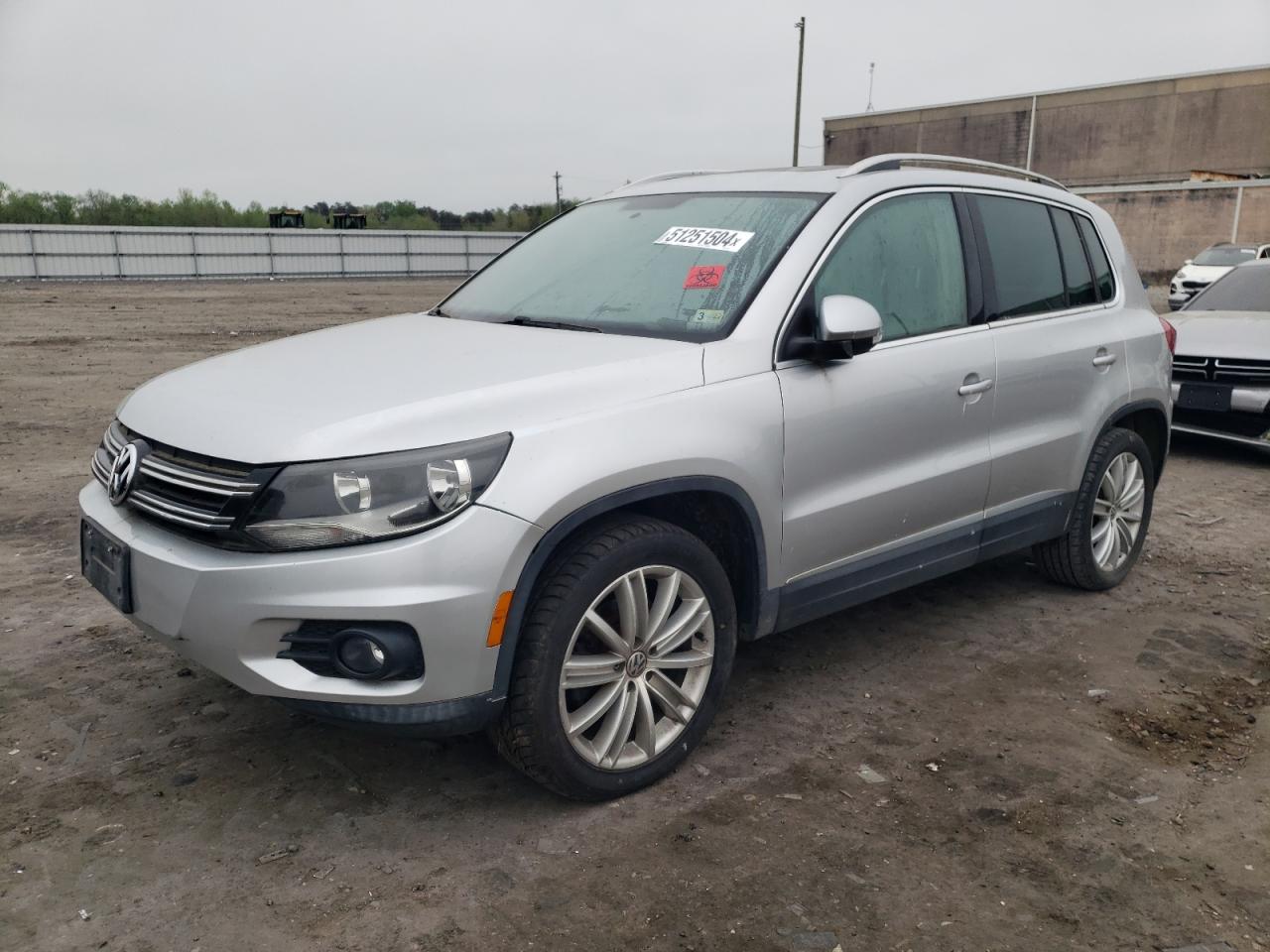 2015 VOLKSWAGEN TIGUAN S