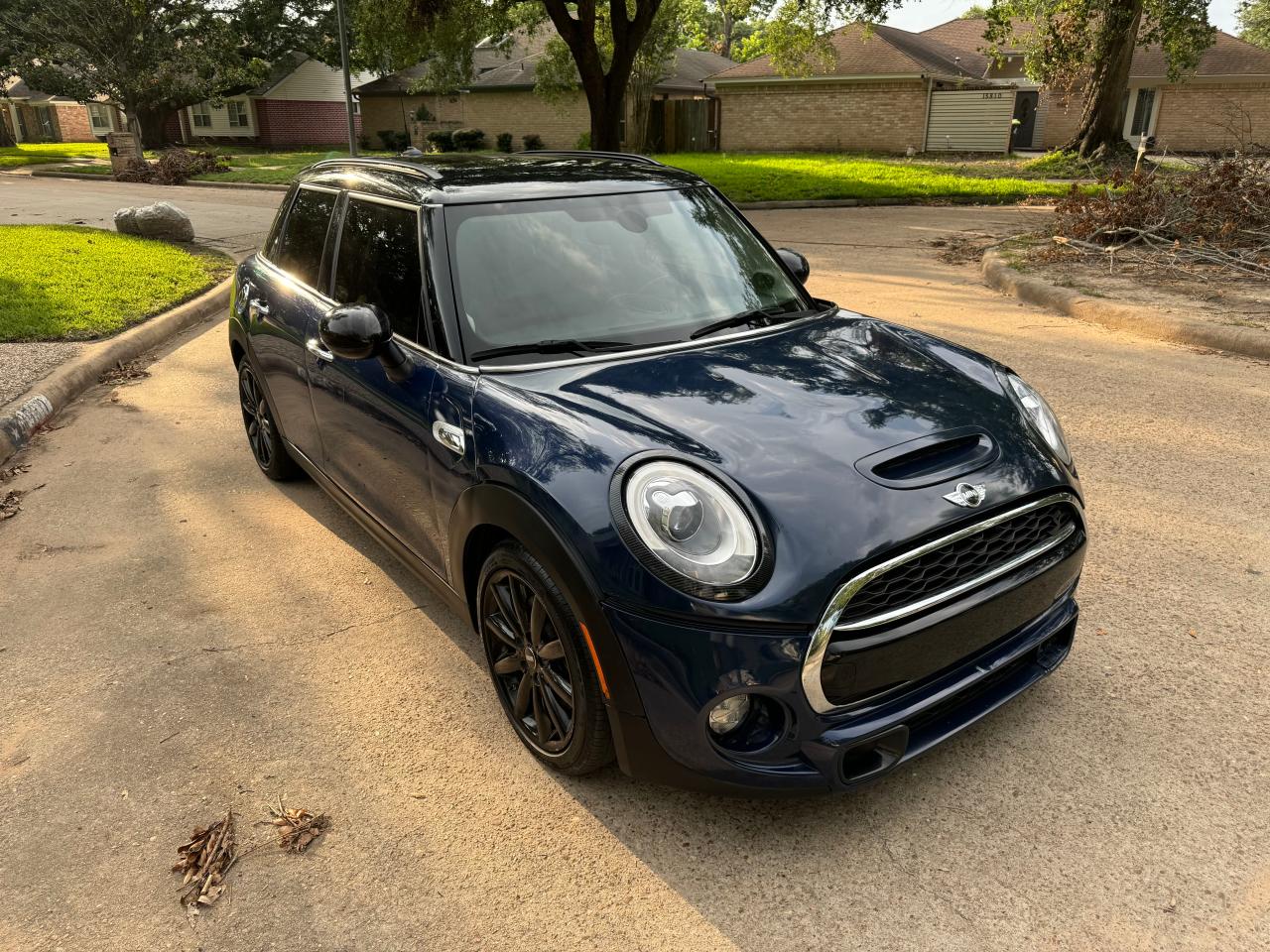 2017 MINI COOPER S