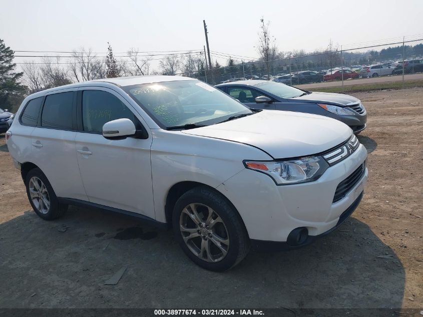 2014 MITSUBISHI OUTLANDER SE