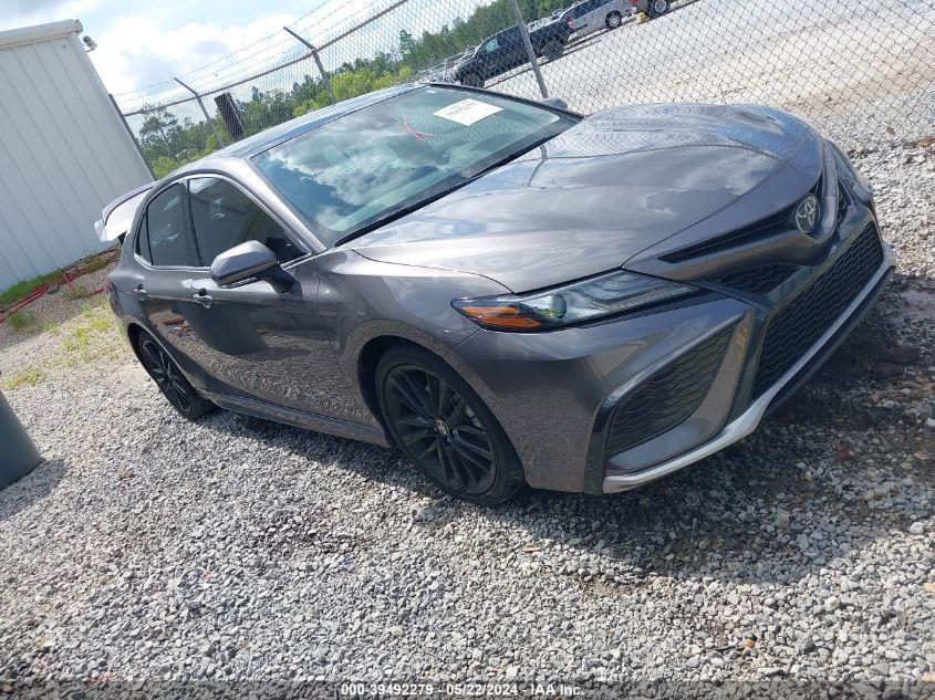 2022 TOYOTA CAMRY XSE