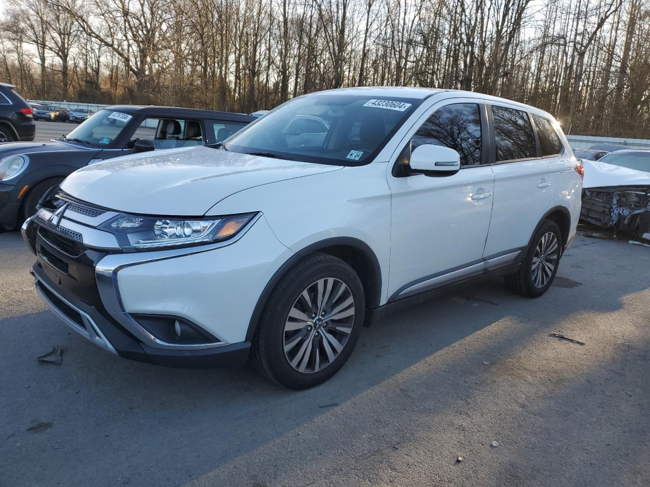 2019 MITSUBISHI OUTLANDER SE