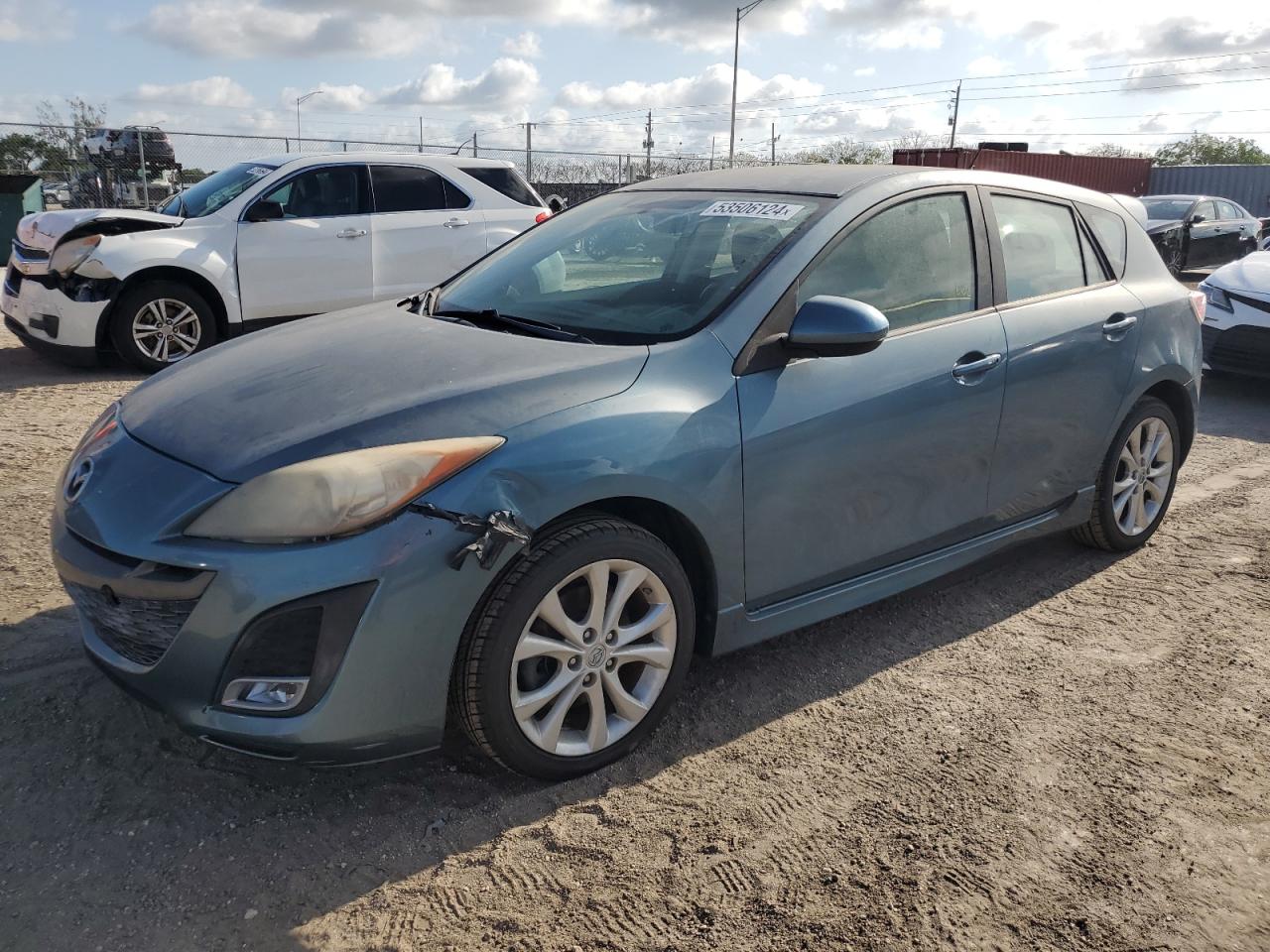 2011 MAZDA 3 S