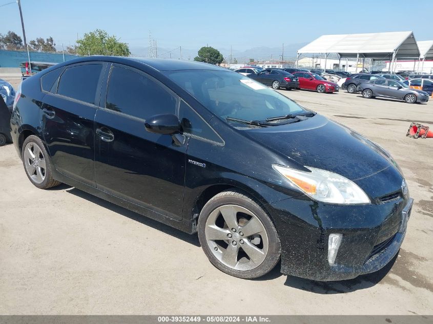 2013 TOYOTA PRIUS THREE SE