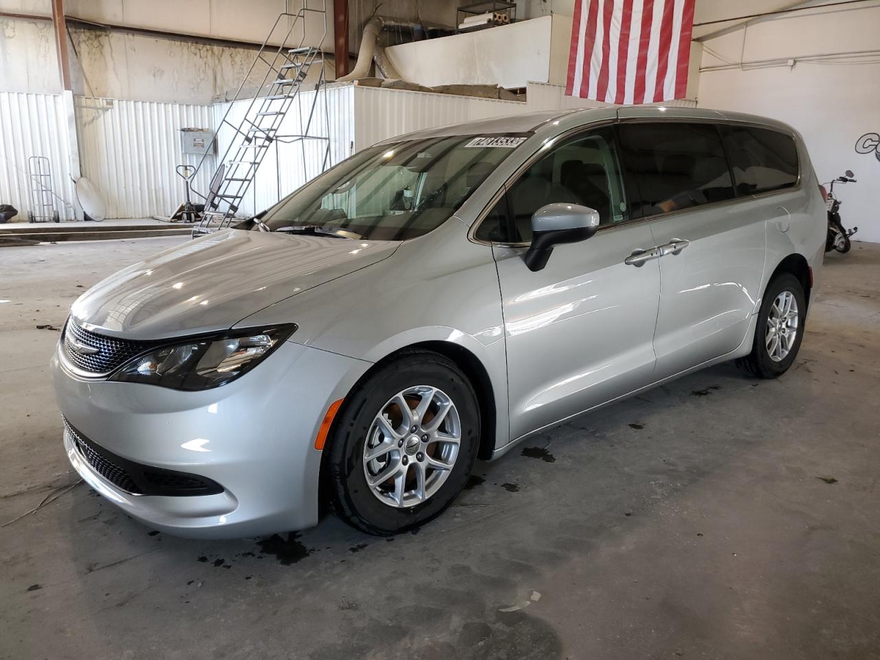 2023 CHRYSLER VOYAGER LX