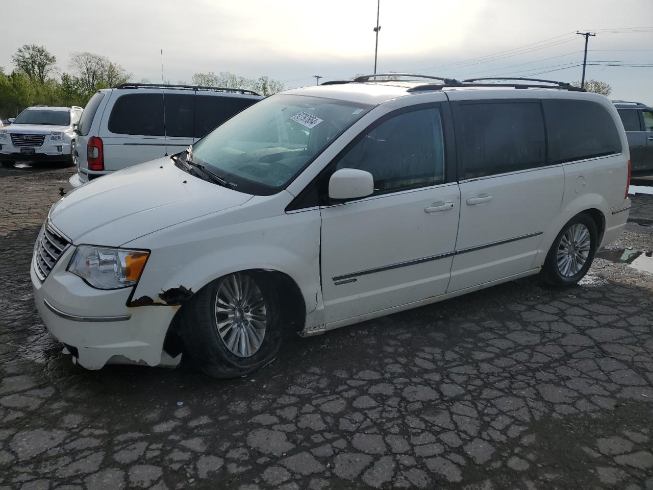 2010 CHRYSLER TOWN & COUNTRY TOURING