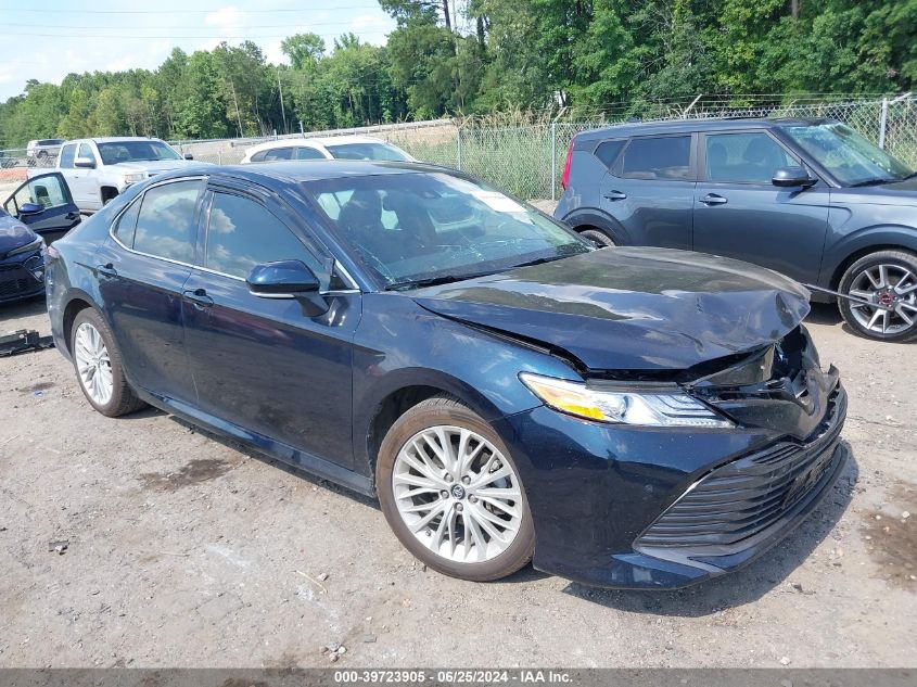 2018 TOYOTA CAMRY XLE