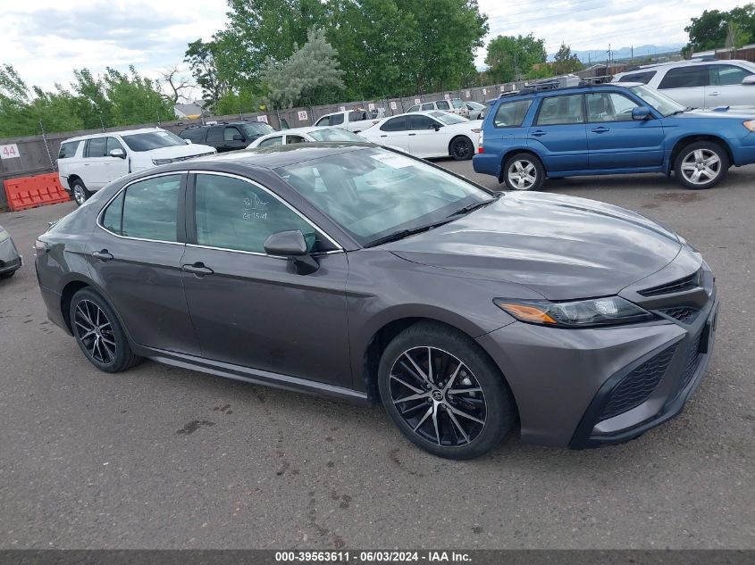 2022 TOYOTA CAMRY SE