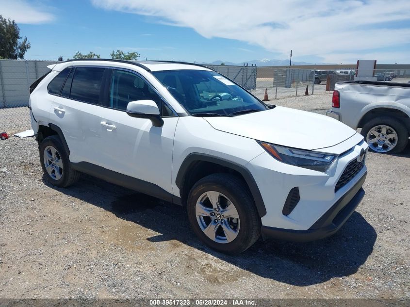 2022 TOYOTA RAV4 XLE