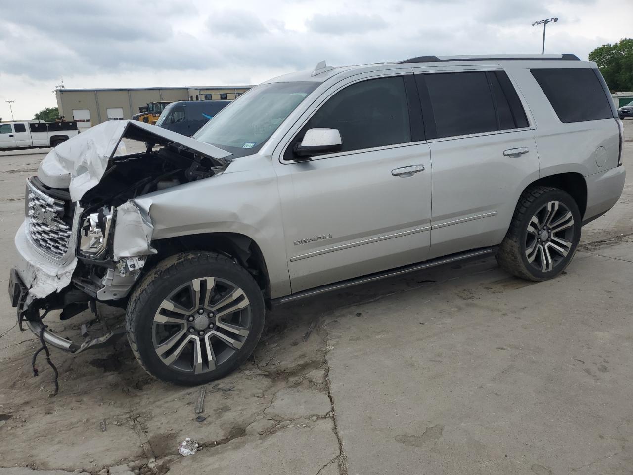 2019 GMC YUKON DENALI