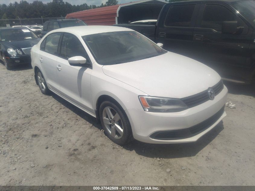 2012 VOLKSWAGEN JETTA 2.0L TDI