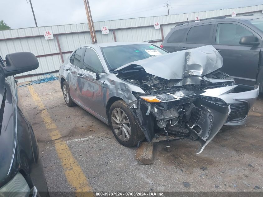 2022 TOYOTA CAMRY LE