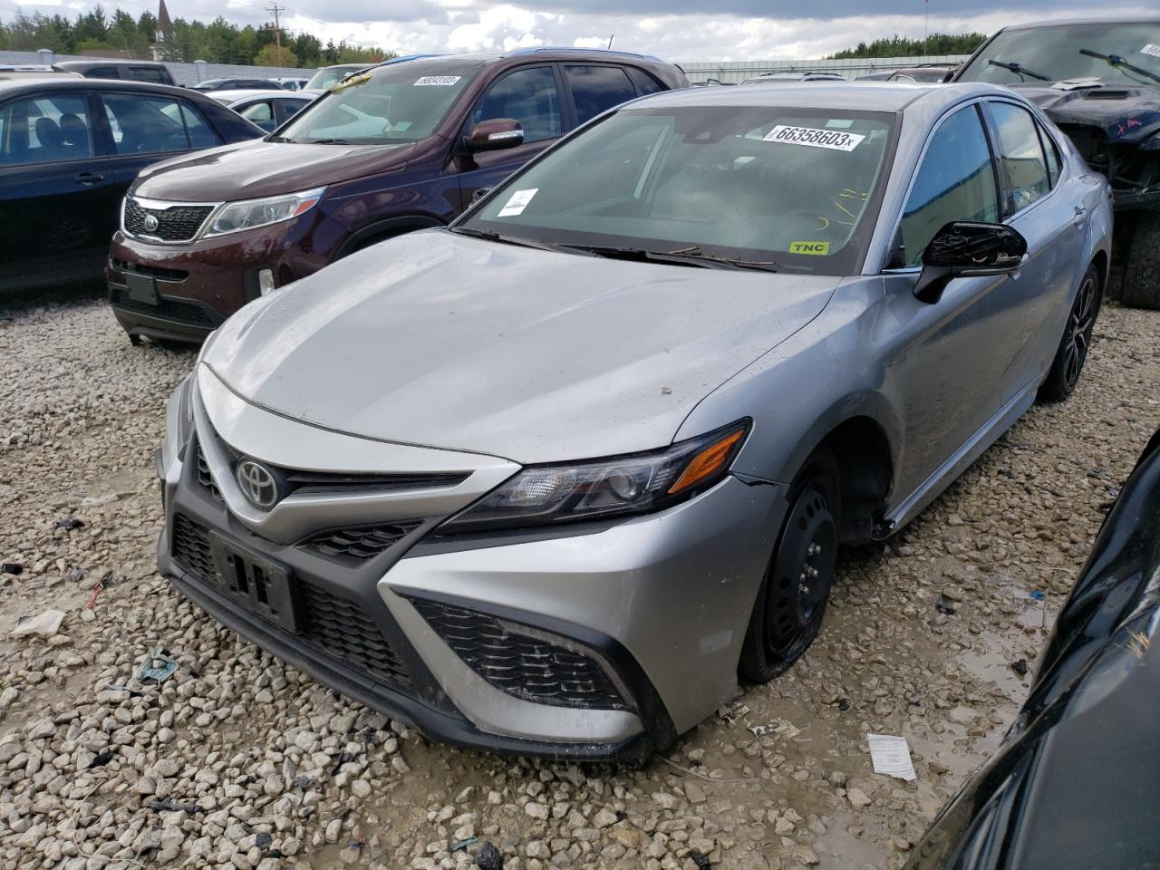 2022 TOYOTA CAMRY SE