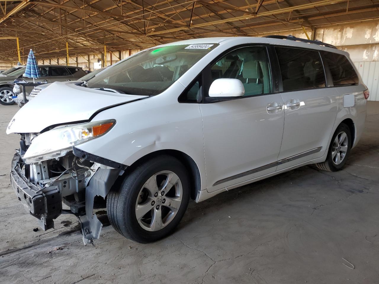 2016 TOYOTA SIENNA LE