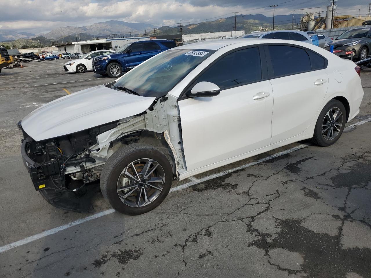 2023 KIA FORTE LX