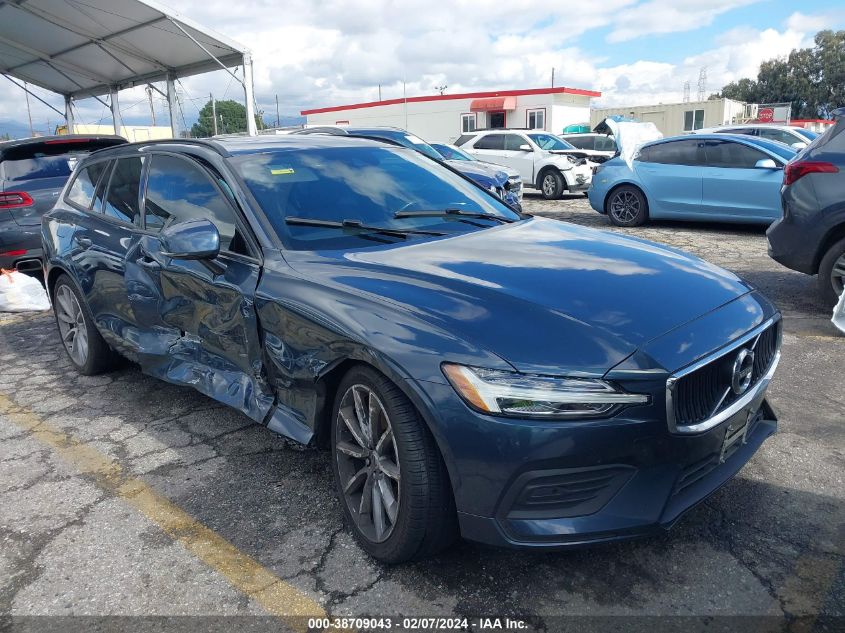 2020 VOLVO V60 T5 MOMENTUM